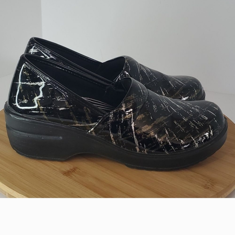 Black and Silver Slip-On Clogs Slip Resistant Resturant Server Nurse - Picture 2 of 4